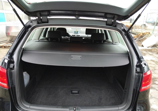 Volkswagen Passat cena 36500 przebieg: 211000, rok produkcji 2013 z Augustów małe 211